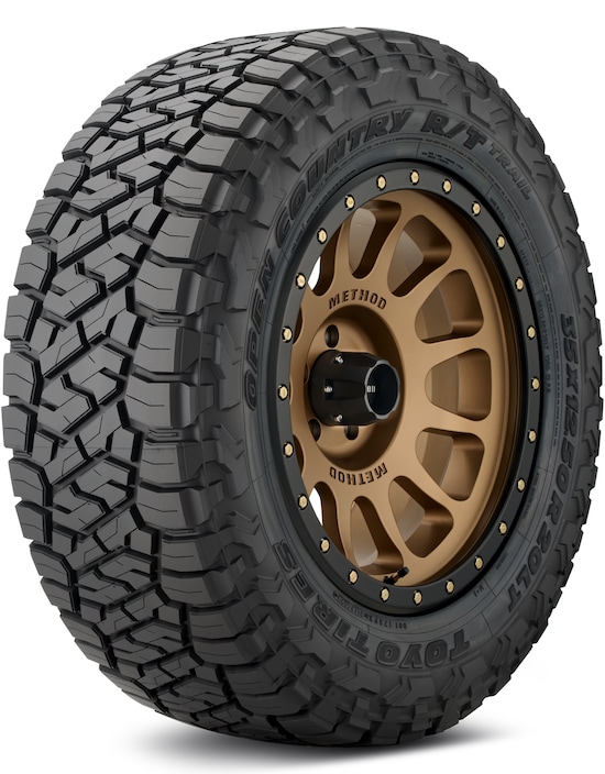 17" Open Country R/T Trail All Season Tire (LT315/70R17 121S)byToyo Tires