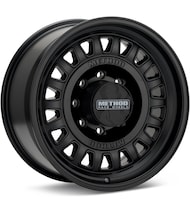 MR320 8-Lug Black